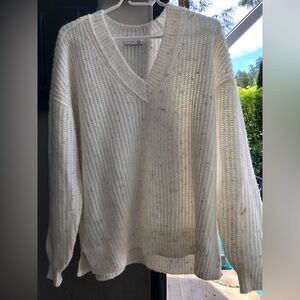 Last chance sale! Gentle fawn women’s size medium white v neck sweater